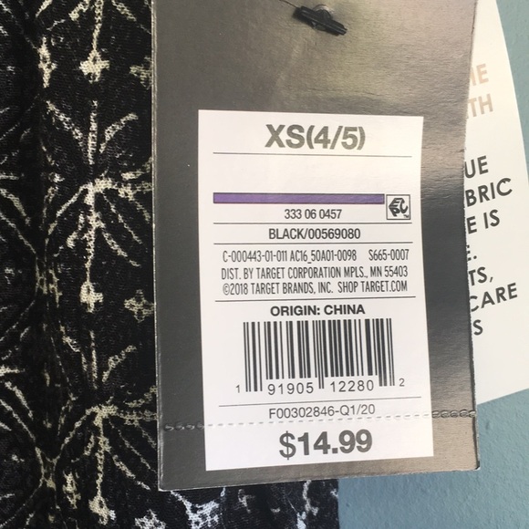 ART Class Black and White Shorts - Picture 4 of 4